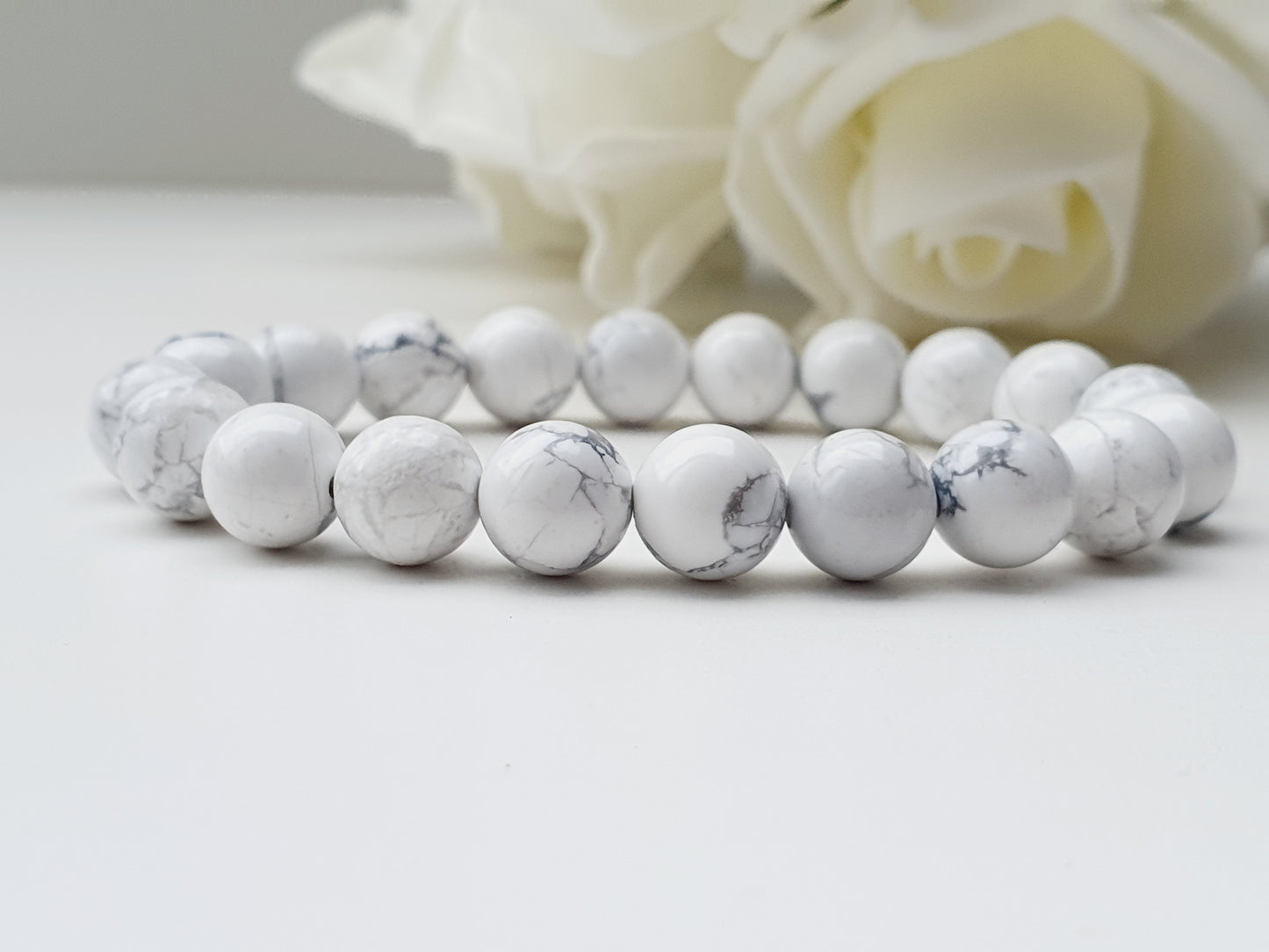Howlite natural stone bracelet 8mm bead