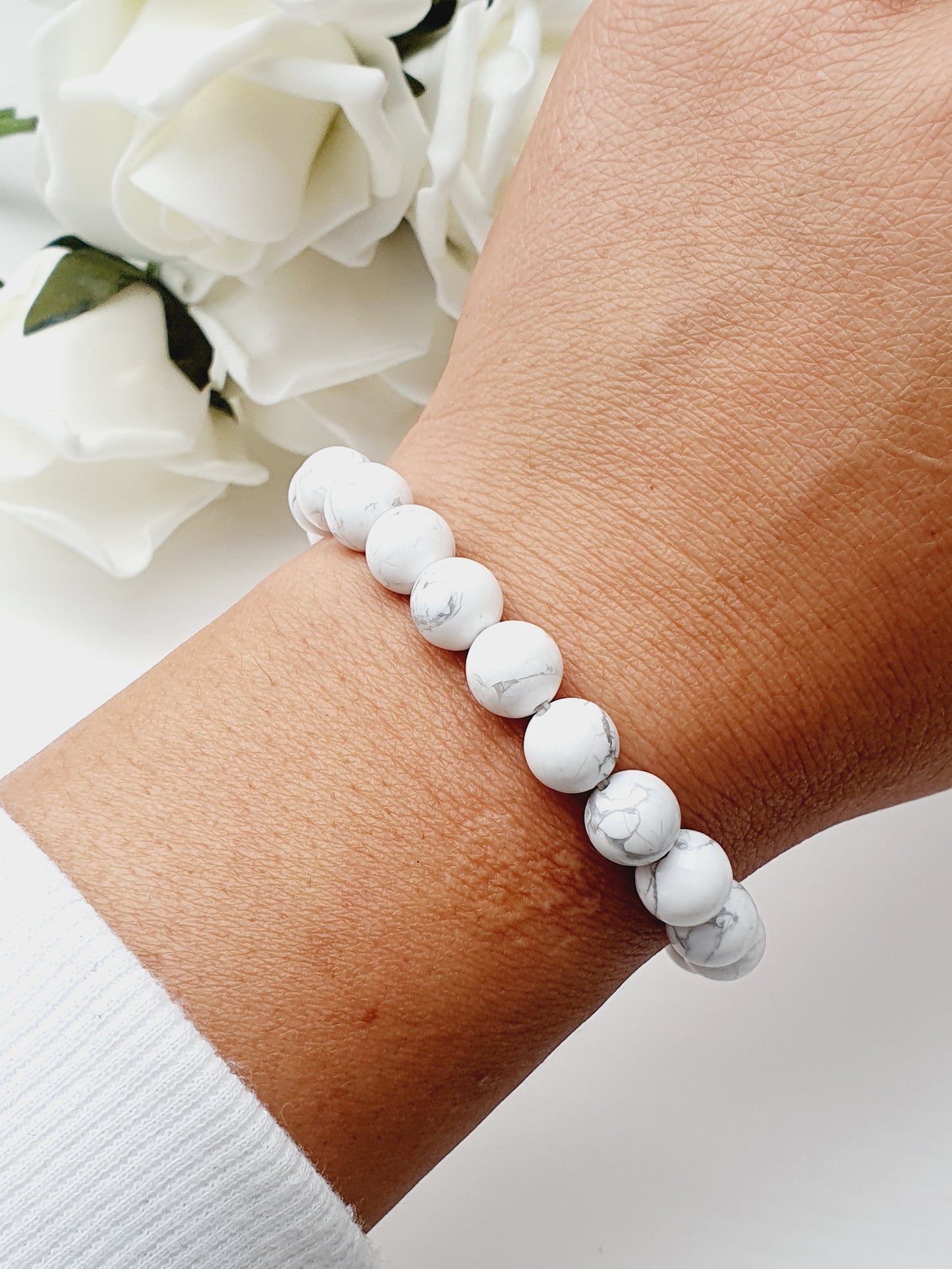Howlite natural stone bracelet 8mm bead