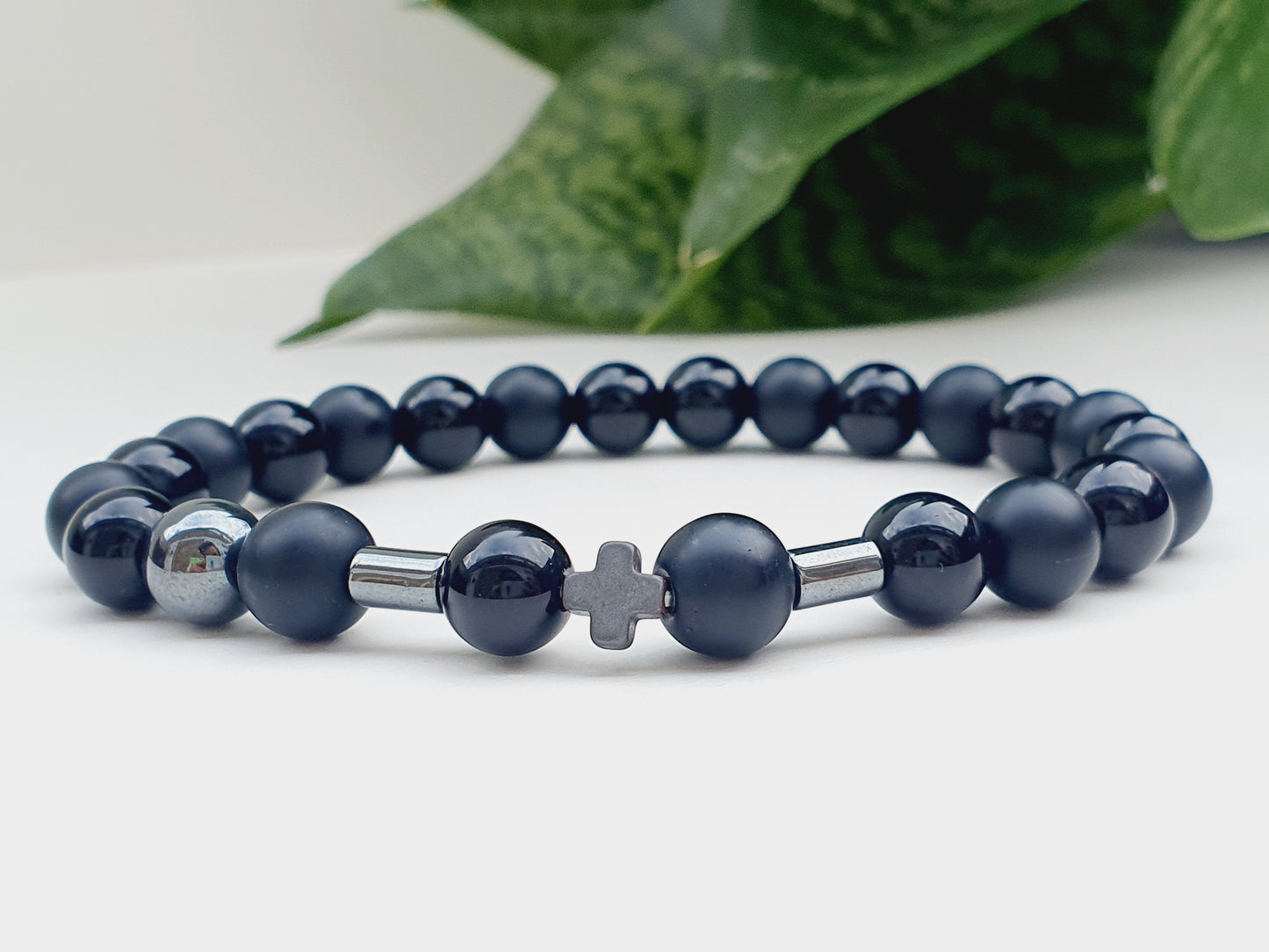 Onyx matte and Hematite natural stone bracelet 8mm bead