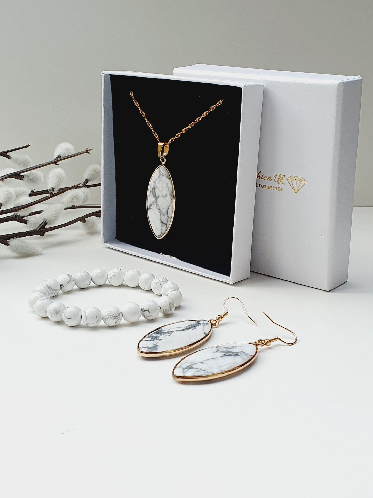 Howlite natural stone jewellery set, bracelet earrings and necklace, 8mm beaded, 18k gold plated, Uk
